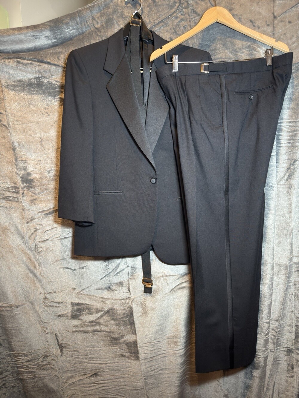 Giorgio Bissoni Black 100% Wool Tuxedo Suit Set 38S Jacket, 32 Waist Pants